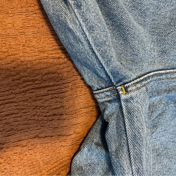 Everyday High-Rise Straight Leg Jeans in Light Blue - Picture 6 of 9